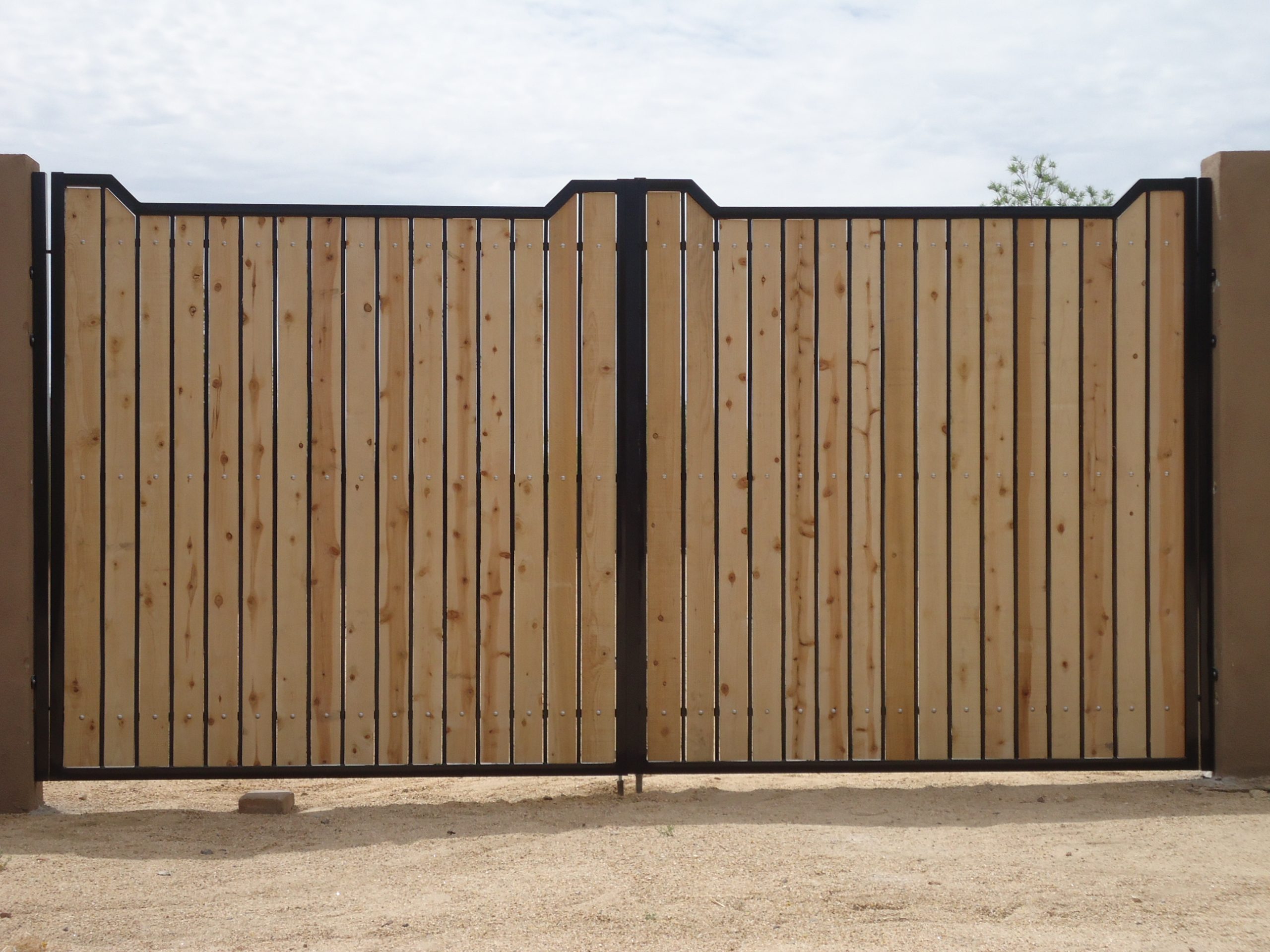 Black RV Swing Gate Mission Style